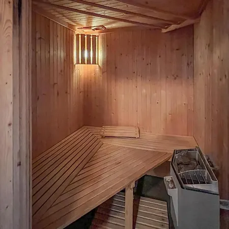 بيت للعطل Awesome In With Sauna
